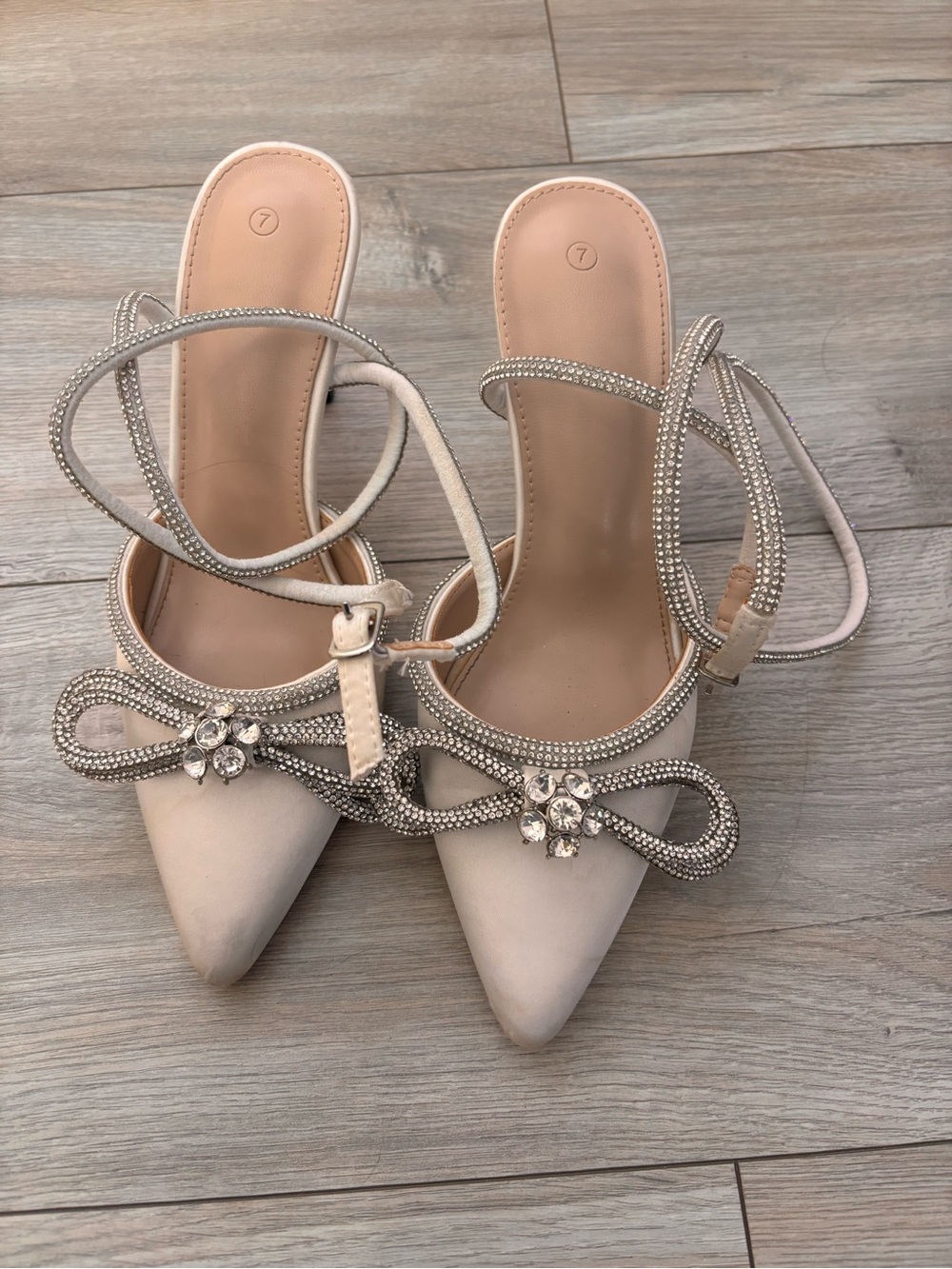 Crystal-Embellished Women's Pointed Toe Slingback Heels in Cream